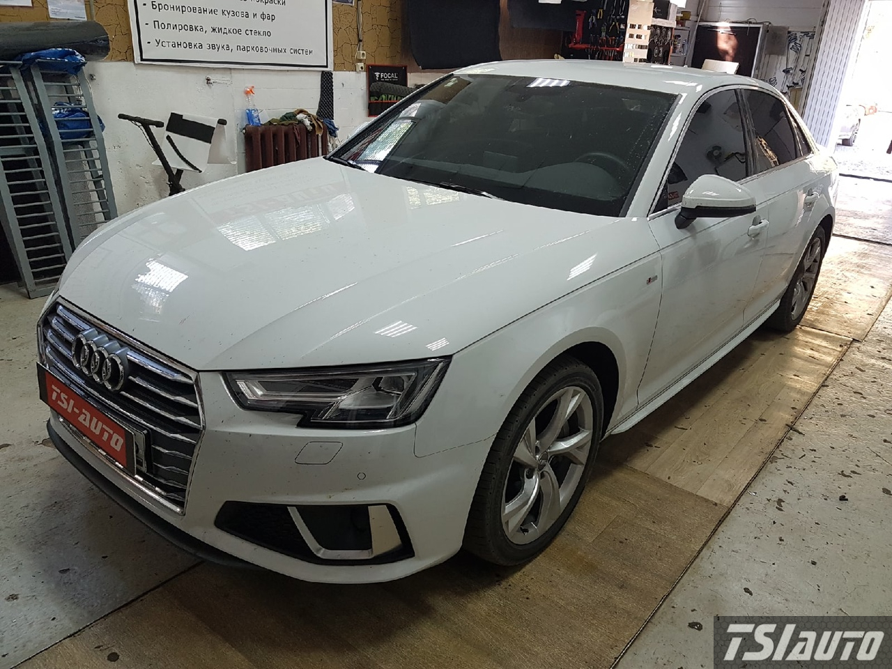 Правильная шумоизоляция Audi A4 B9 в Ярославле 