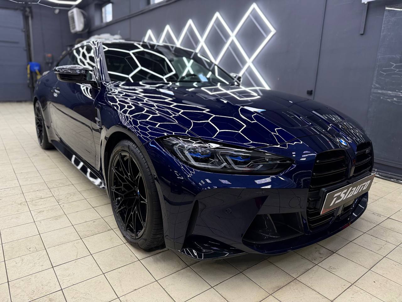 Оклейка пленкой BMW M4 в Ярославле