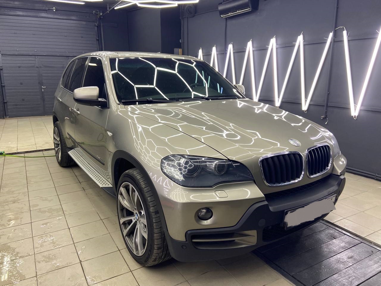 Полировка фонарей BMW X5 в Ярославле