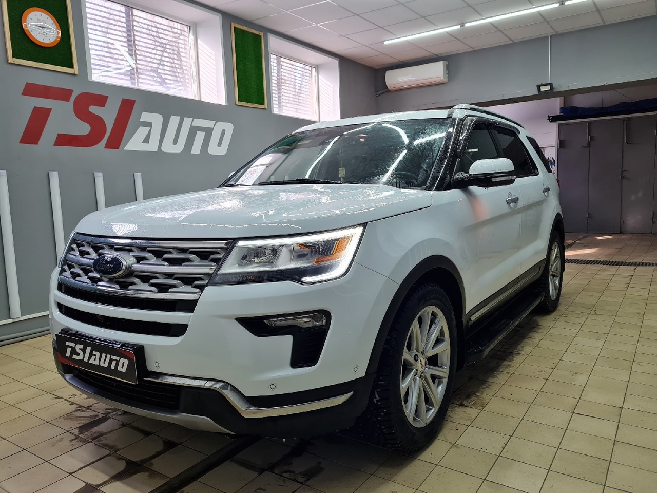 Полная шумоизоляция Ford Explorer в Ярославле