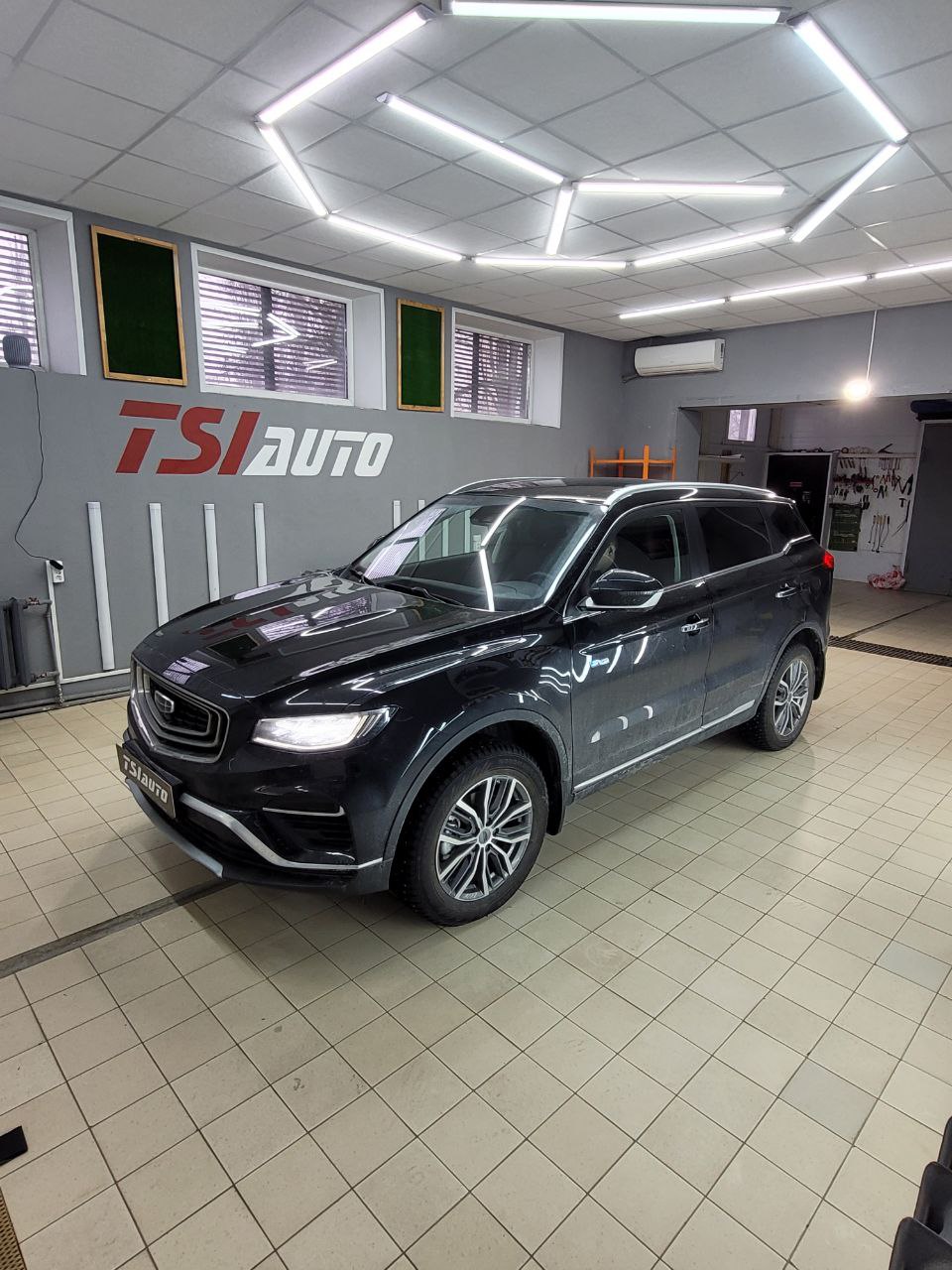 Шумоизоляция Geely Atlas Pro в Ярославле