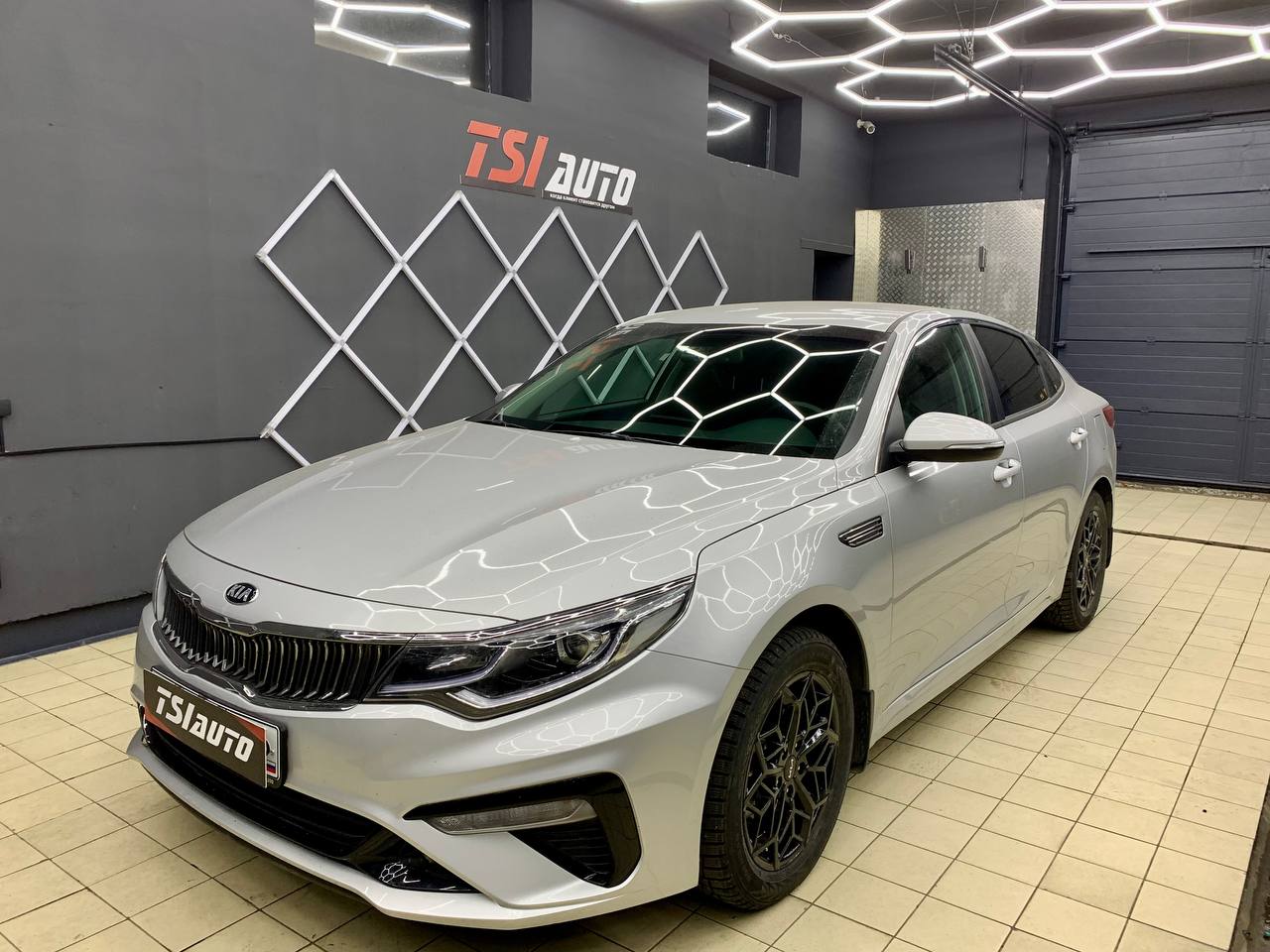 Kia Optima установка подсветки салона в Ярославле