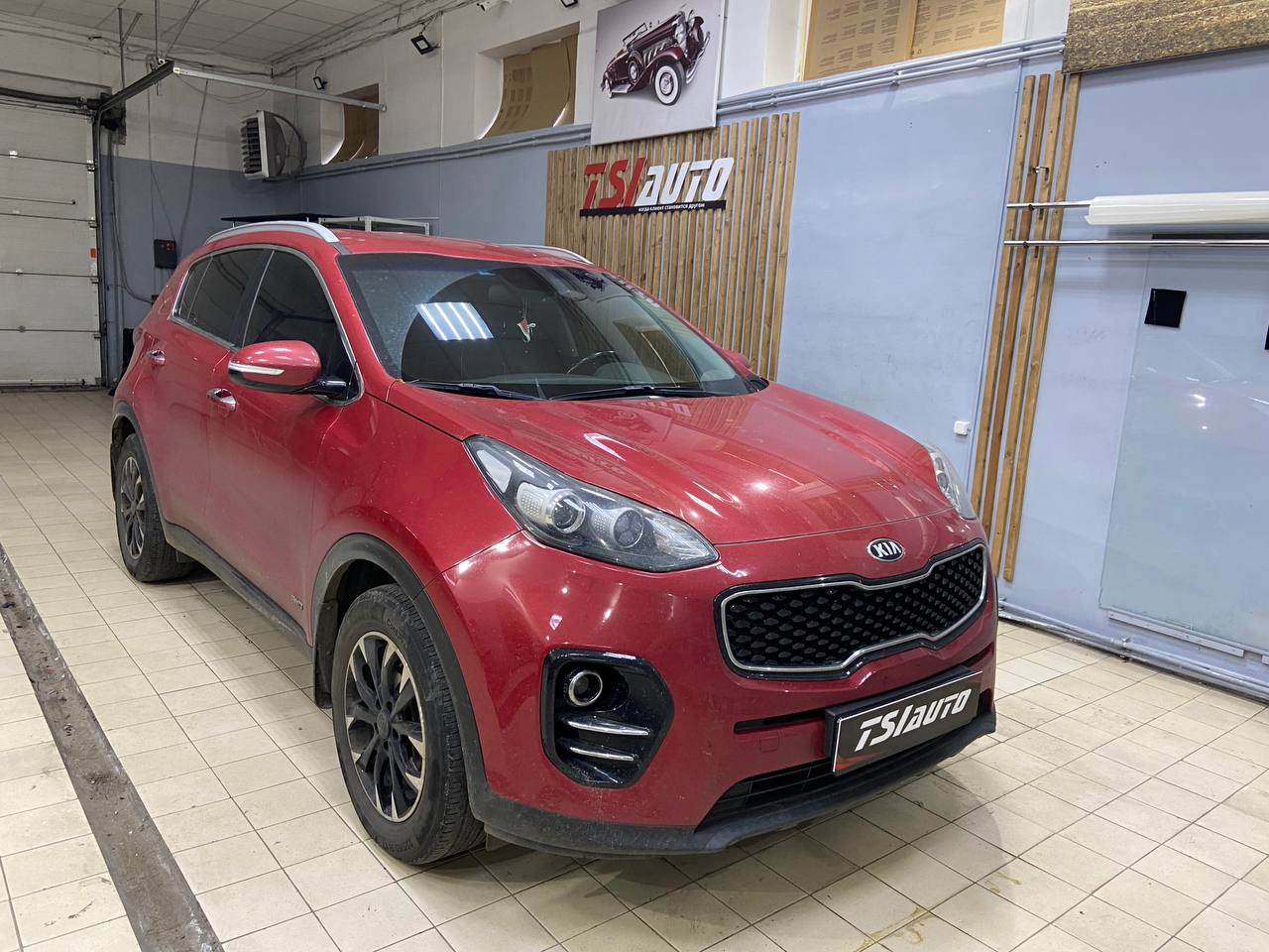 Установка подсветки салона Kia Sportage в Ярославле