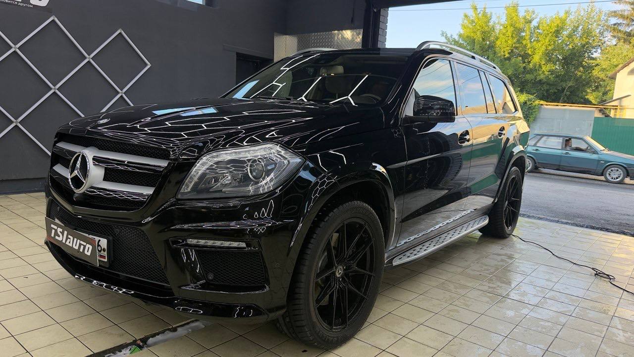 Mercedes GL 350 установка подсветки салона в Ярославле