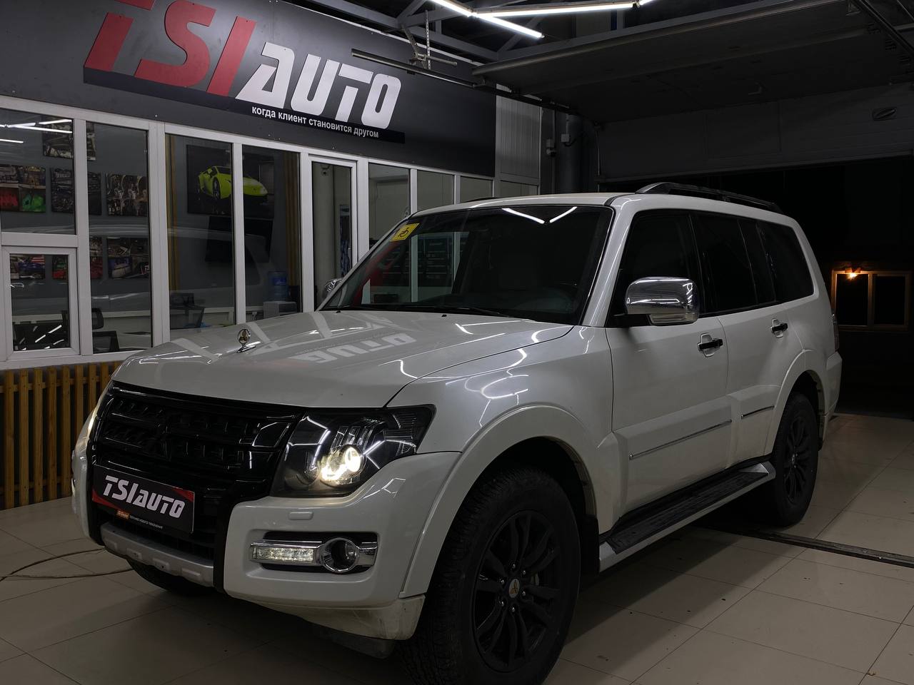 Шумоизоляция арок Mitsubishi Pajero в Ярославле