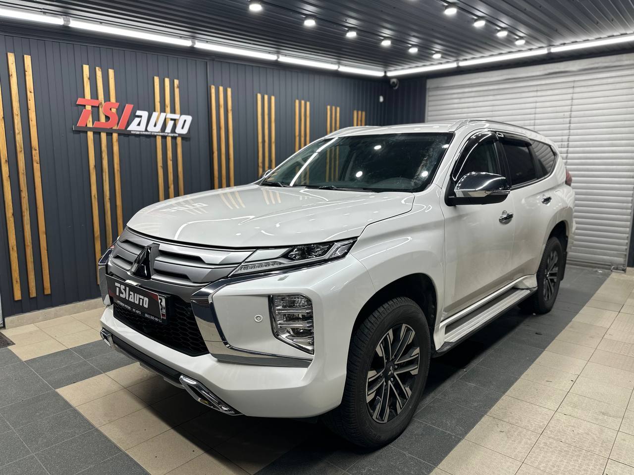 Шумоизоляция Mitsubishi Pajero Sport в Ярославле