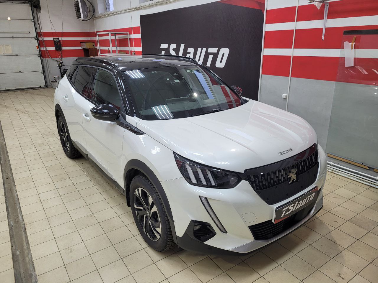 Шумоизоляция Peugeot 2008 в Ярославле