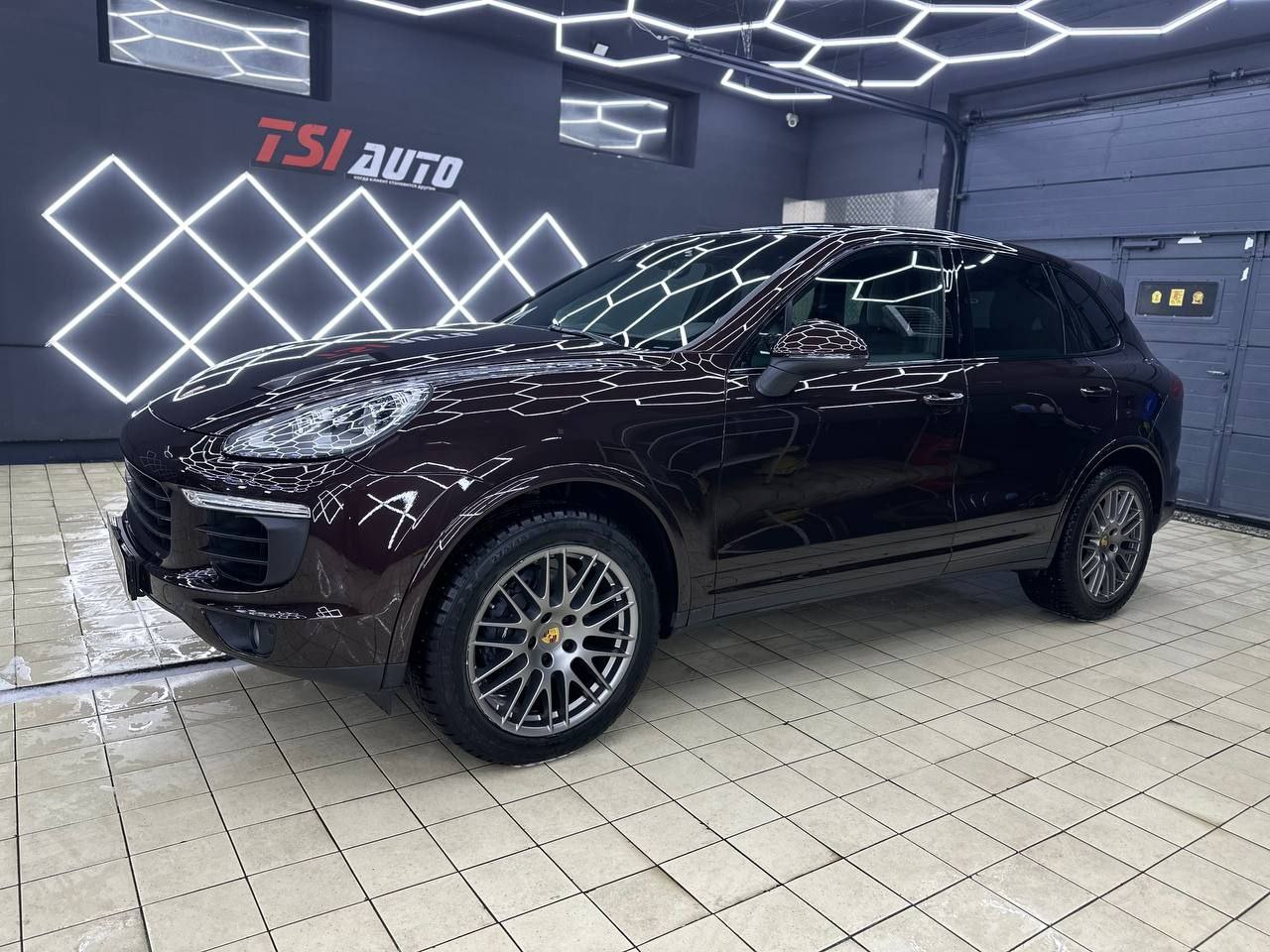 Porsche Cayenne полная оклейка бронепленкой в Ярославле