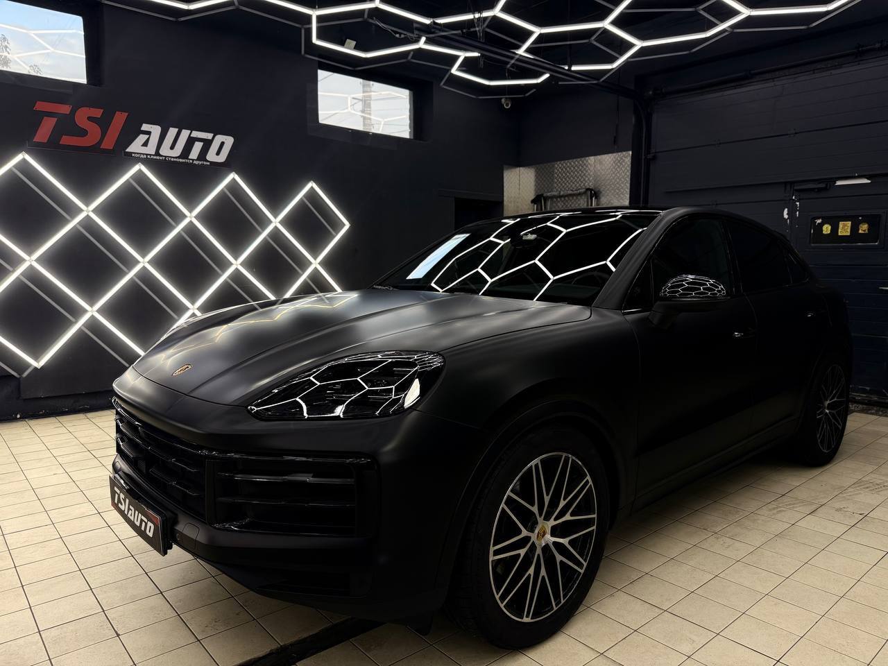 Porsche Cayenne оклейка матовой пленкой в Ярославле