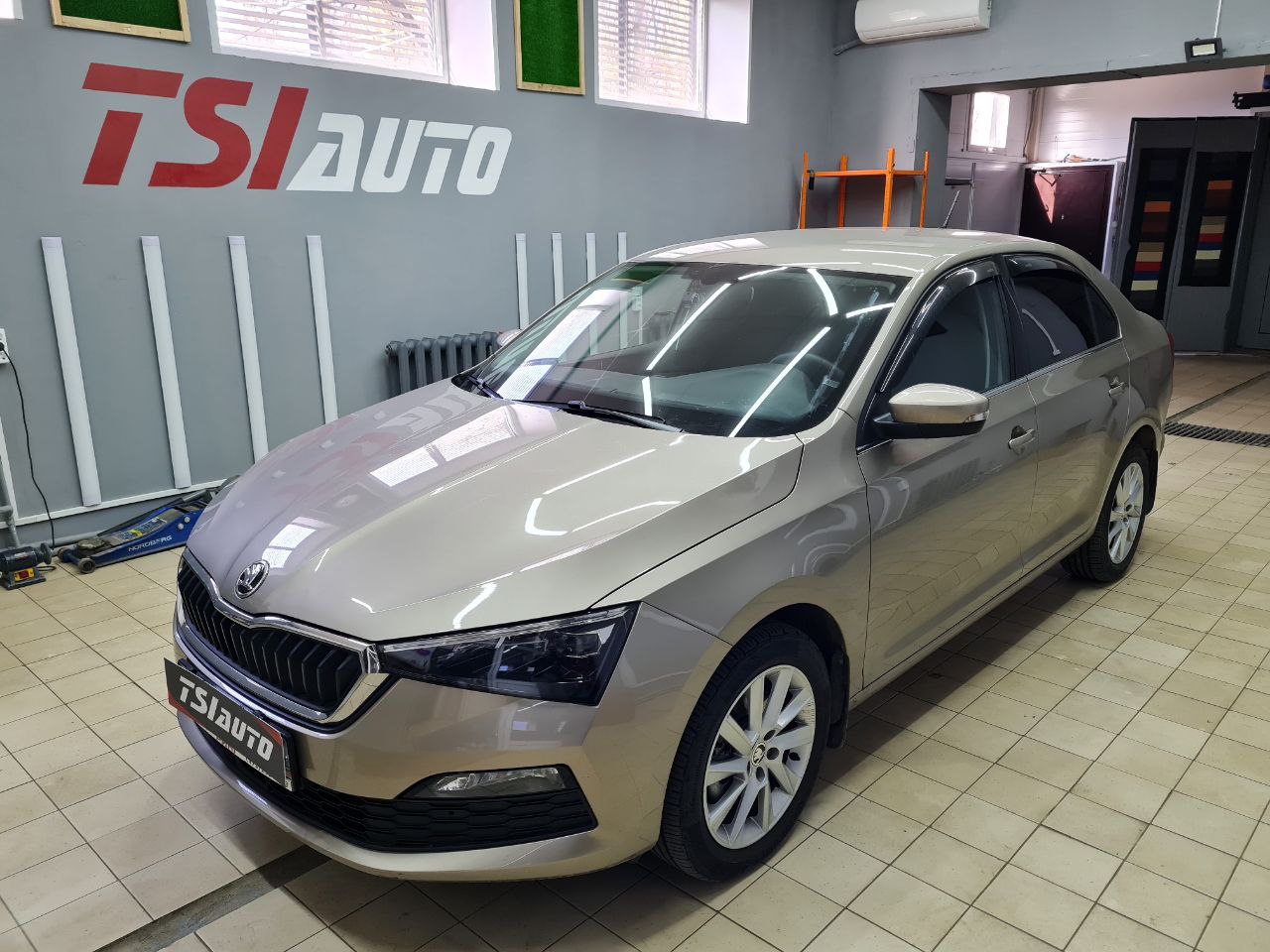 Шумоизоляция Skoda Rapid в Ярославле в пакете Элит