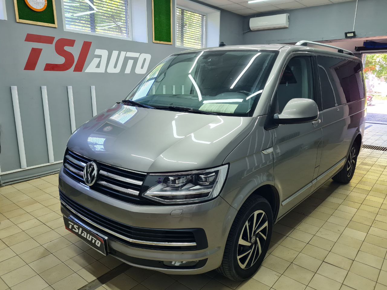 Шумоизоляция Volkswagen Caravelle в Ярославле