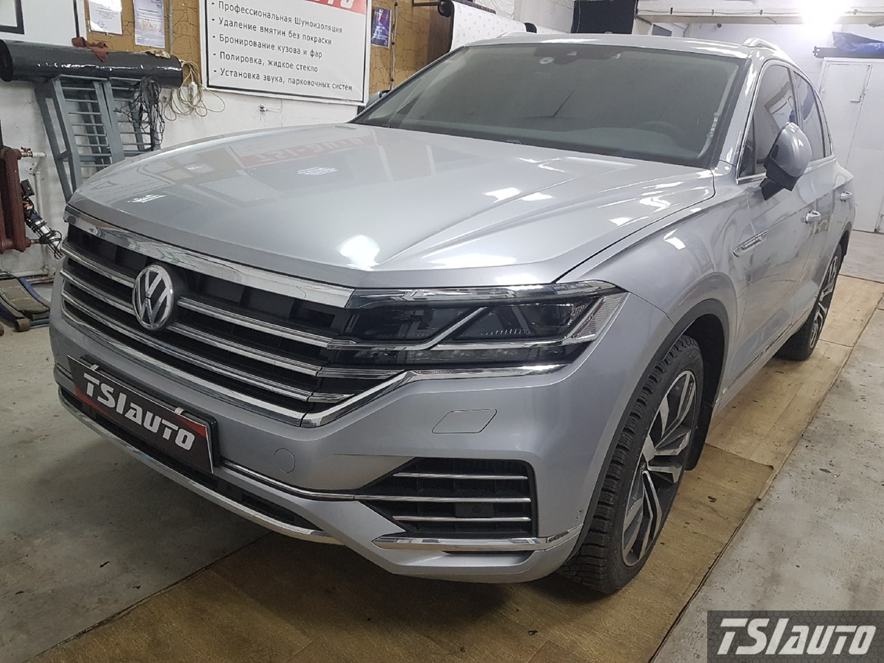 Правильная шумоизоляция Volkswagen Touareg 3 в Ярославле