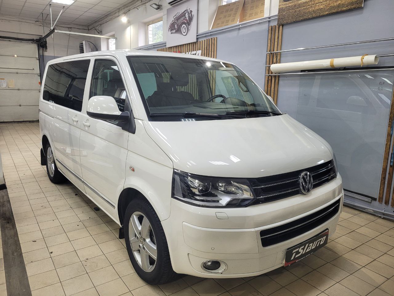 Шумоизоляция VW Multivan в пакете Элит