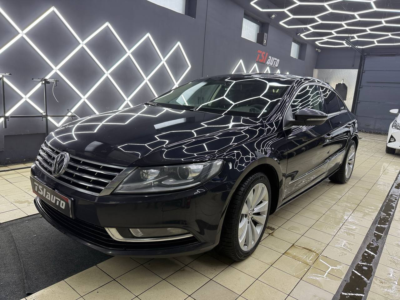Volkswagen Passat CC тонировка задних фонарей пленкой в Ярославле - фото и цены