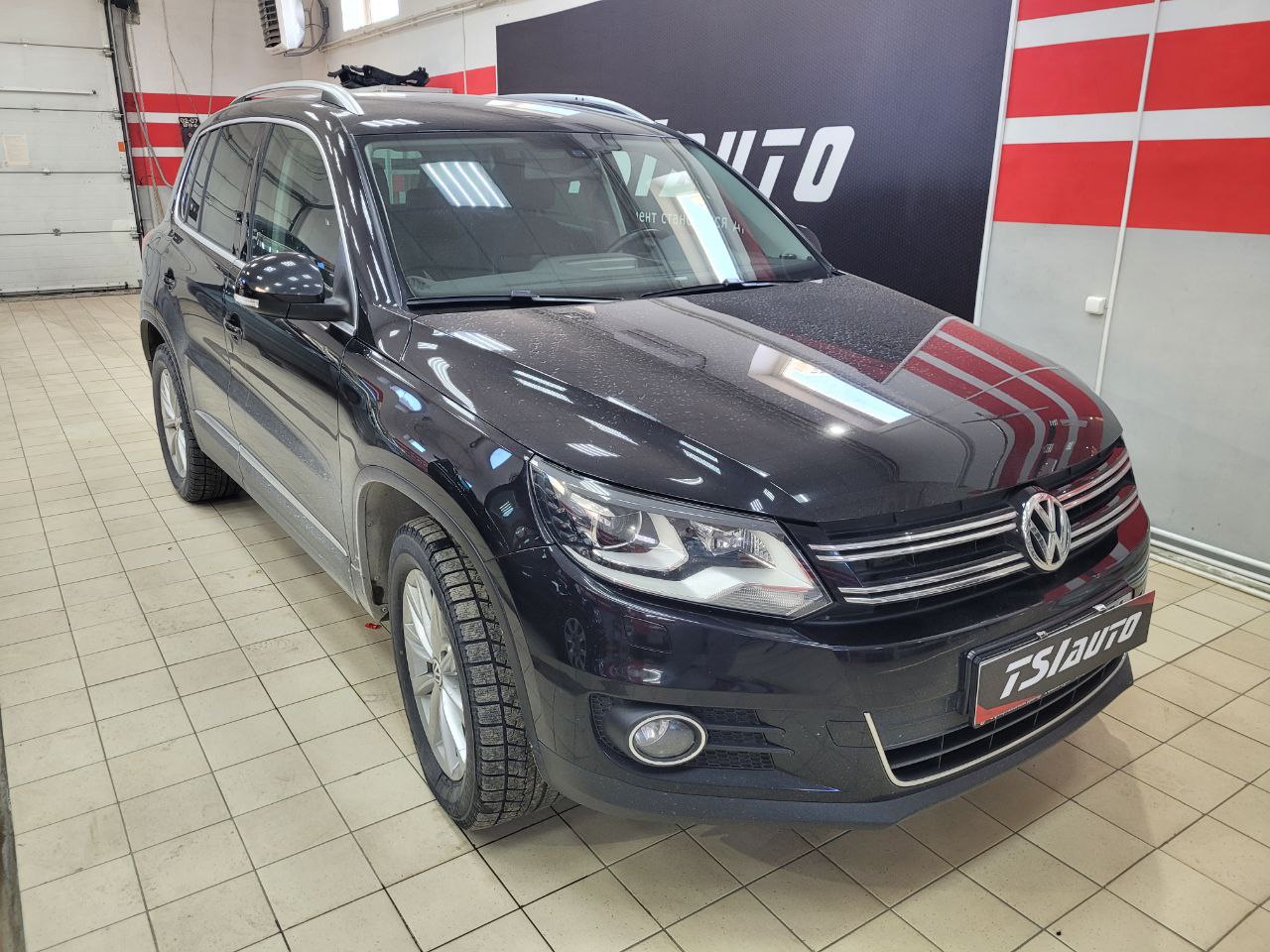 Замена головного устройства Volkswagen Tiguan в Ярославле