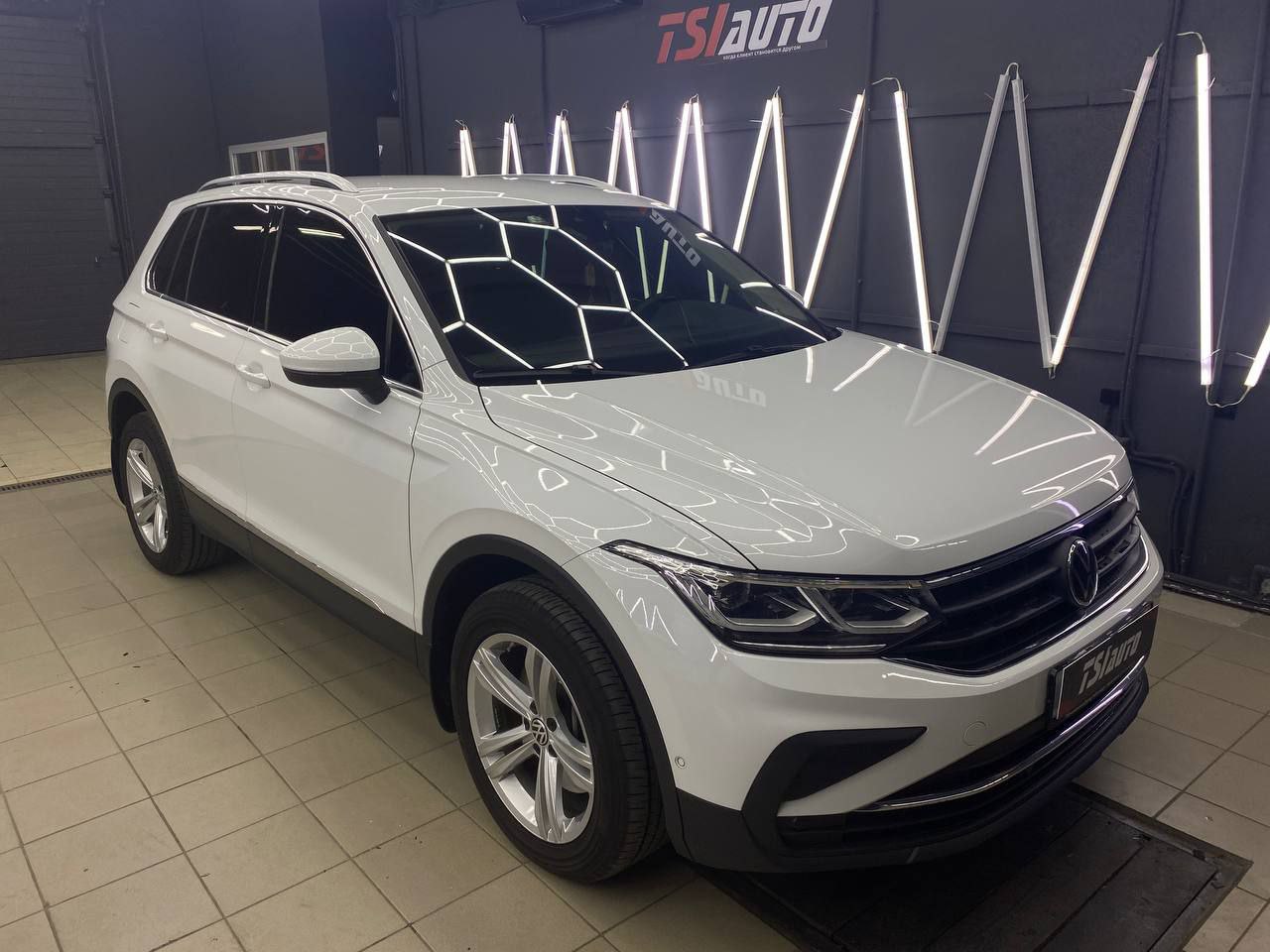 Шумоизоляция Volkswagen Tiguan 2 в Ярославле - пакет Комфорт