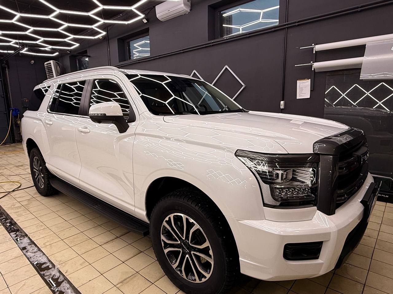 Оклейка пленкой Haval H5 в Ярославле