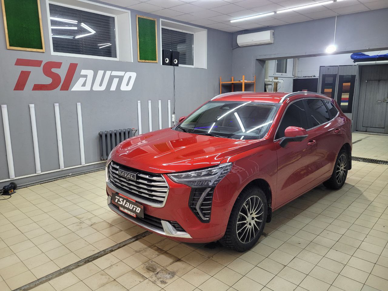 Haval Jolion установка подсветки салона в Ярославле