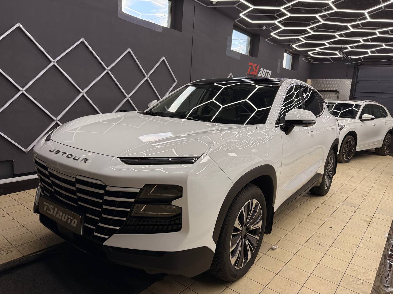 Jetour Dashing оклейка пленкой крыши в Ярославле