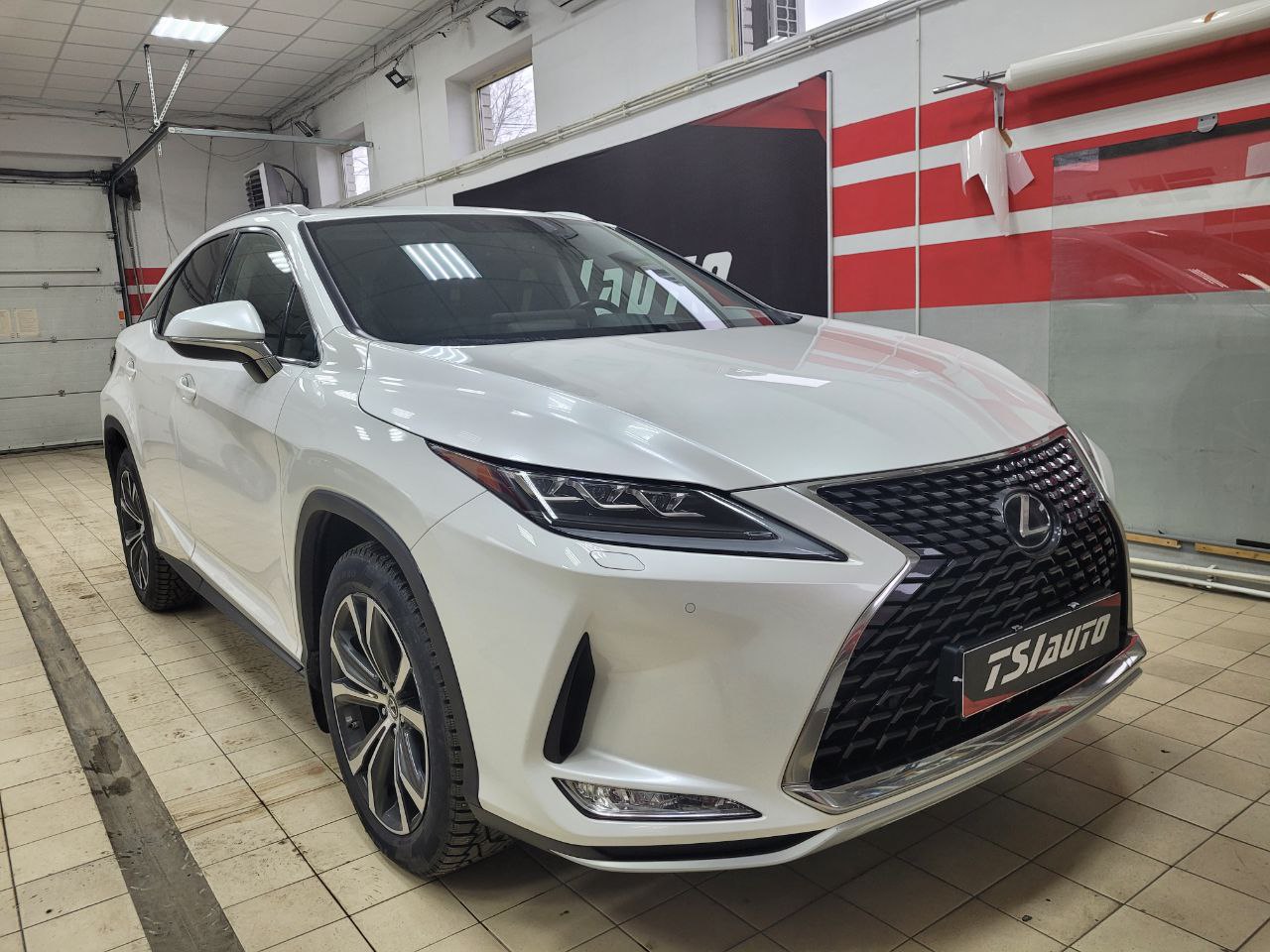 Шумоизоляция Lexus RX в Ярославле максимальный пакет