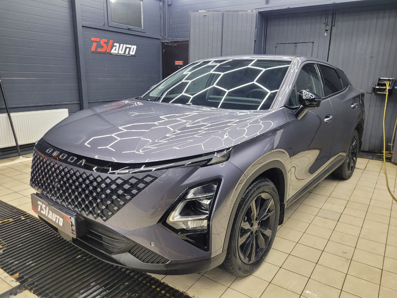 Omoda C5 оклейка пленкой в Ярославле