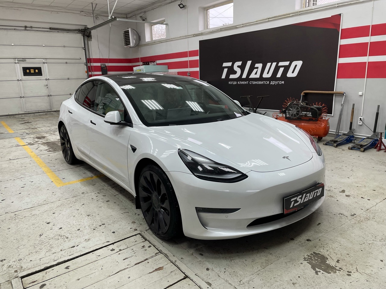 Шумоизоляция Tesla Model 3 в Ярославле