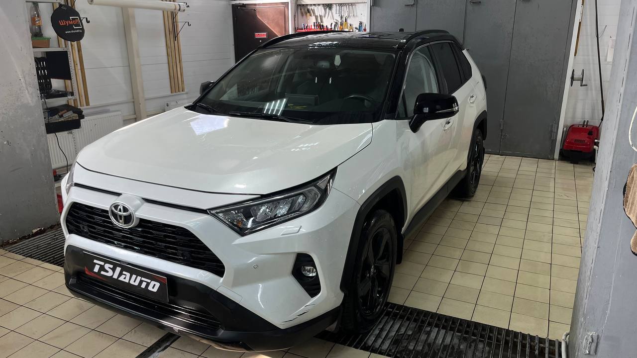 Правильная шумоизоляция Toyota RAV 4 5gen в Ярославле