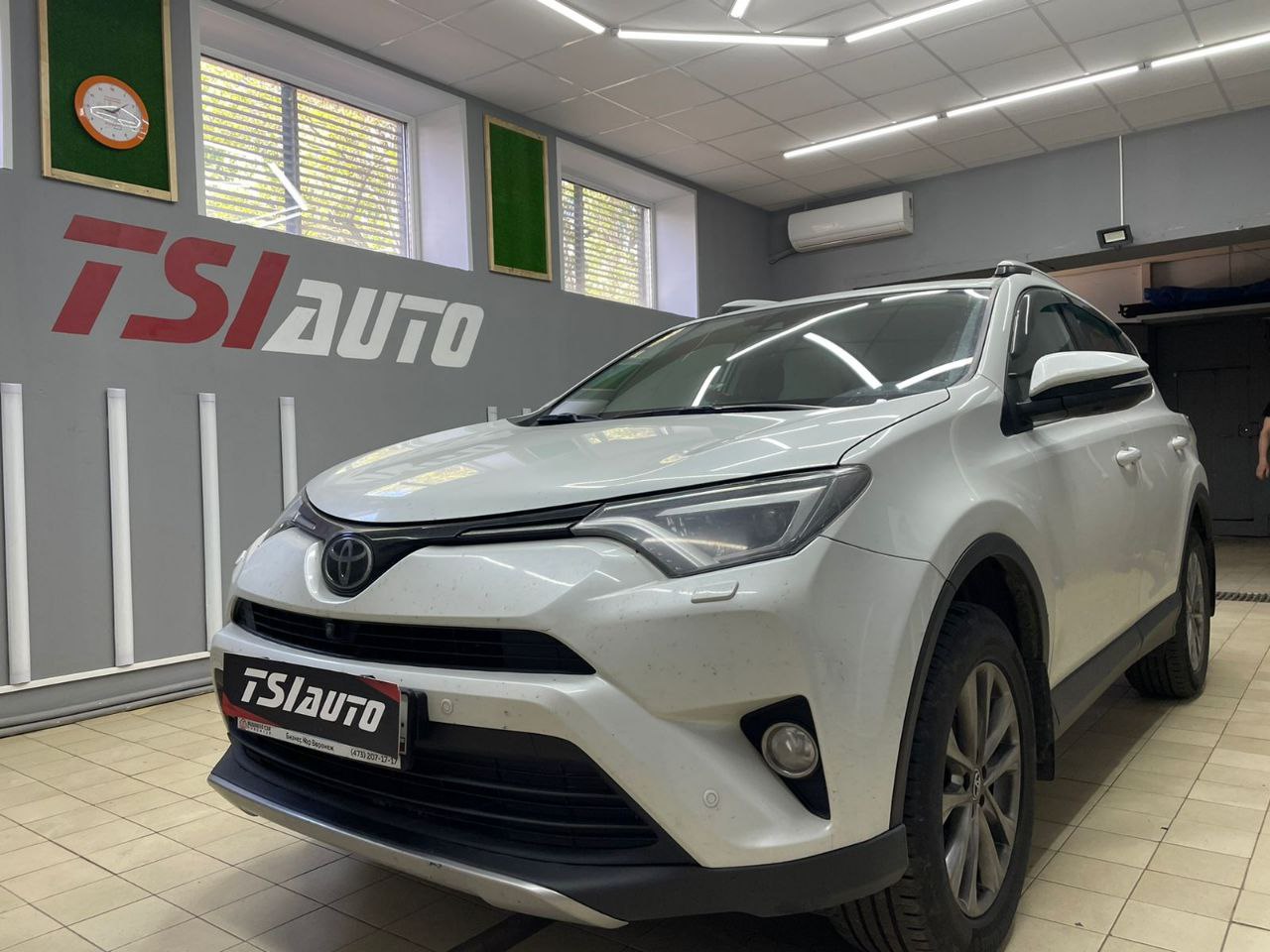 Шумоизоляция Toyota RAV4 в Ярославле