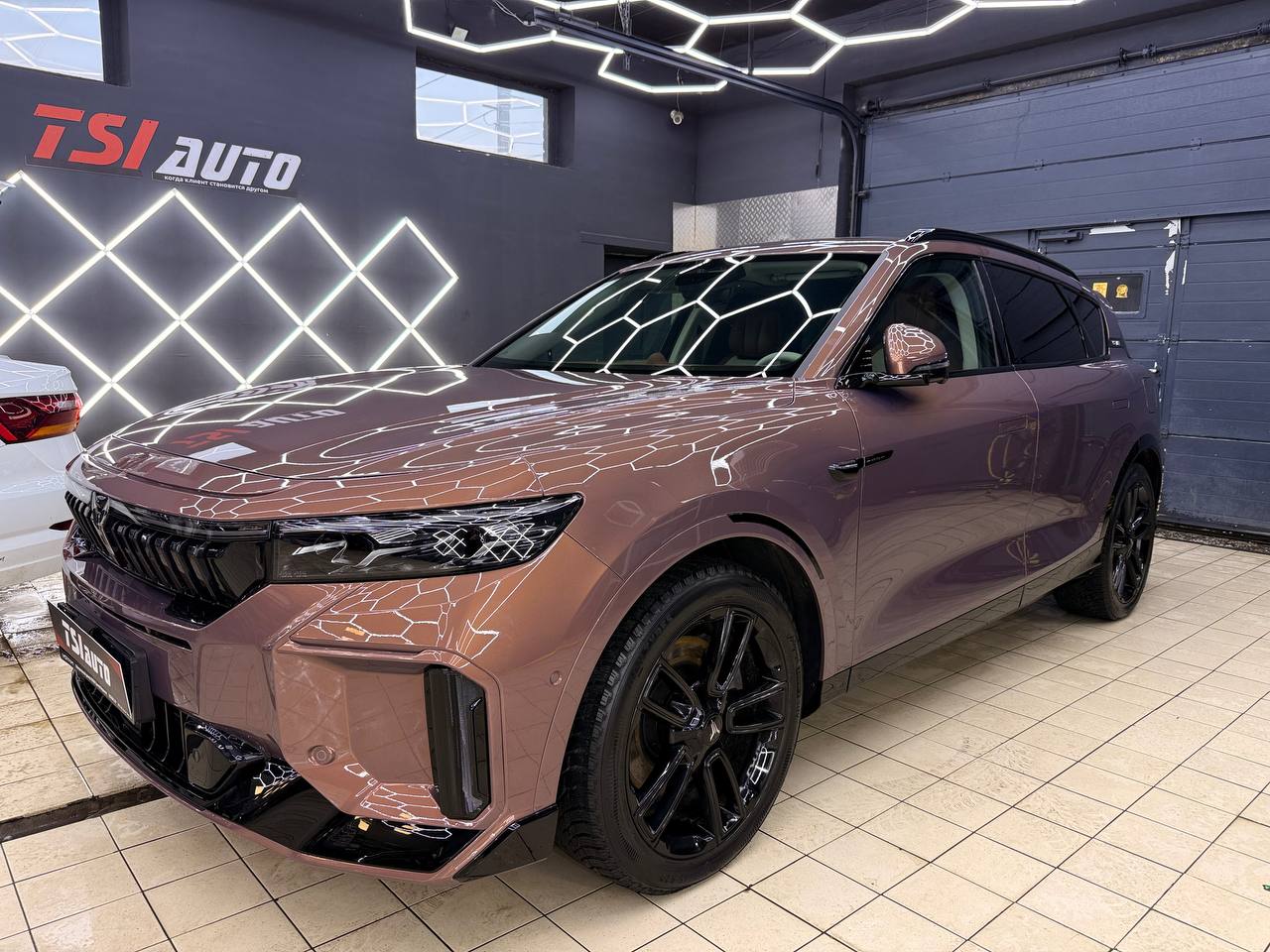 Полная оклейка пленкой Voyah Free в Ярославле